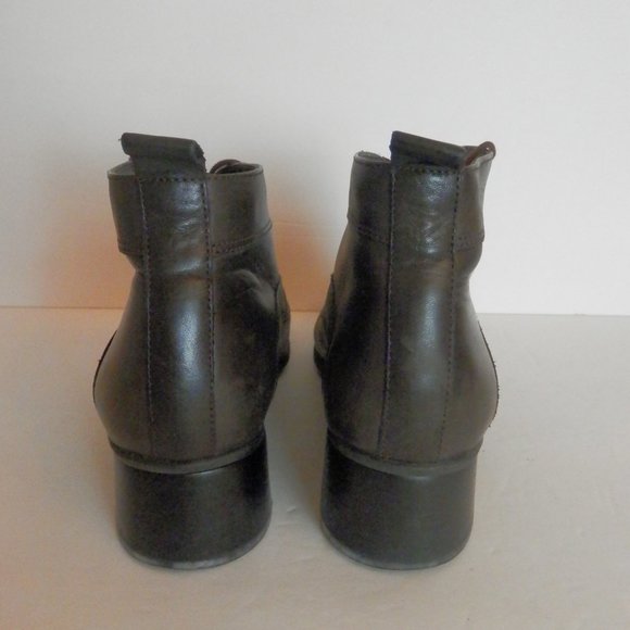 Clarks Springers Square Toe Booties - Picture 3 of 8